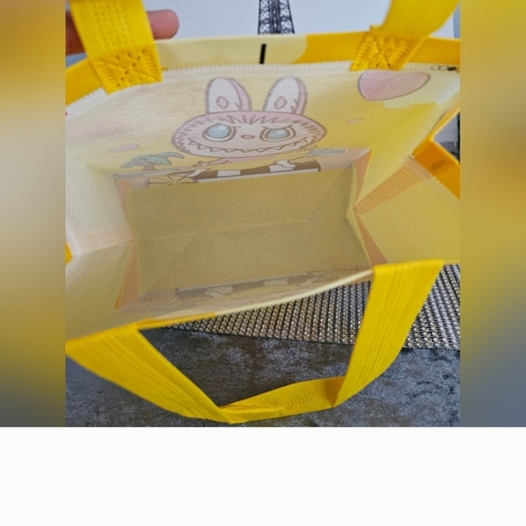 Labubu Yellow Graphic Tote Bag - Picture 6 of 7
